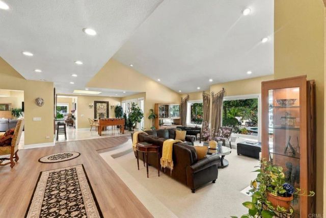 3102 Quiet Hills Place, Escondido, CA 92029