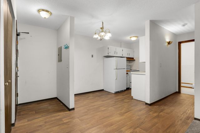 2446 Aldrich Avenue S 107, Minneapolis, MN 55405