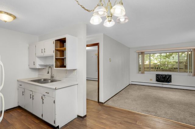 2446 Aldrich Avenue S 107, Minneapolis, MN 55405