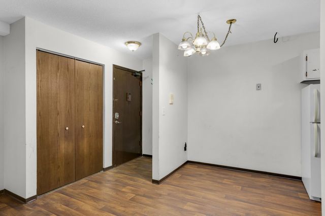 2446 Aldrich Avenue S 107, Minneapolis, MN 55405