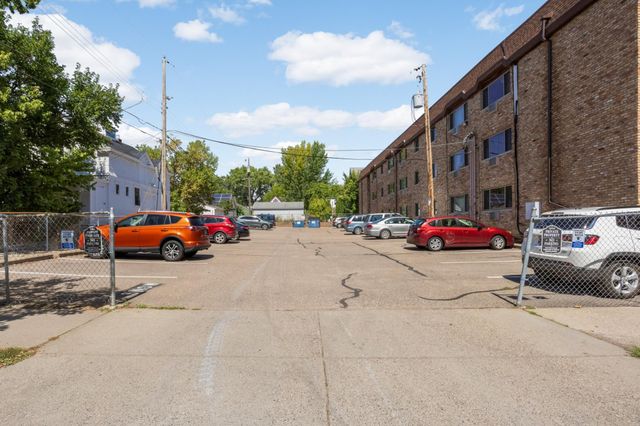 2446 Aldrich Avenue S 107, Minneapolis, MN 55405