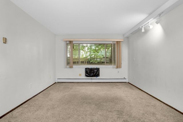 2446 Aldrich Avenue S 107, Minneapolis, MN 55405