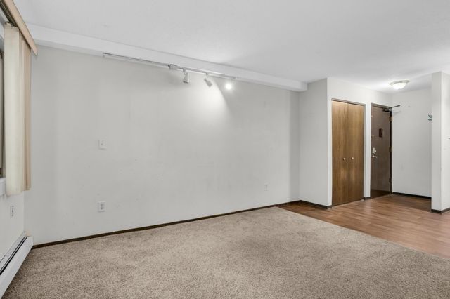 2446 Aldrich Avenue S 107, Minneapolis, MN 55405