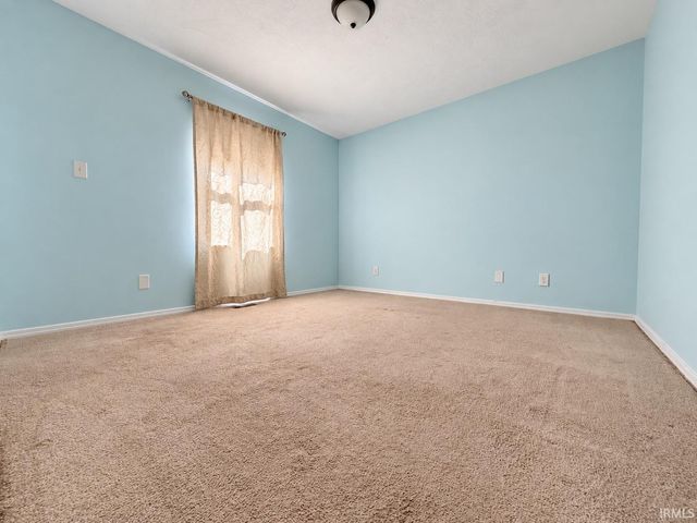 170 J Hunter Drive, Bedford, IN 47421