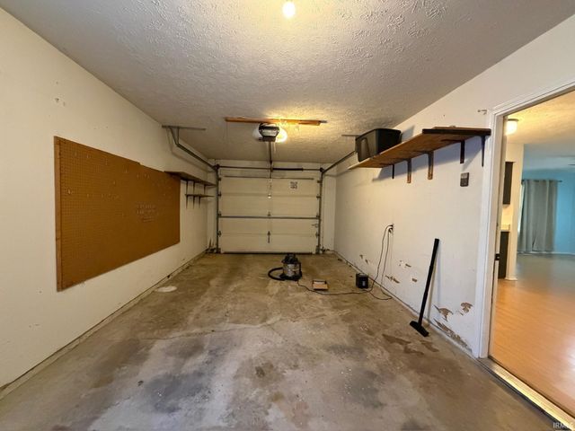 170 J Hunter Drive, Bedford, IN 47421
