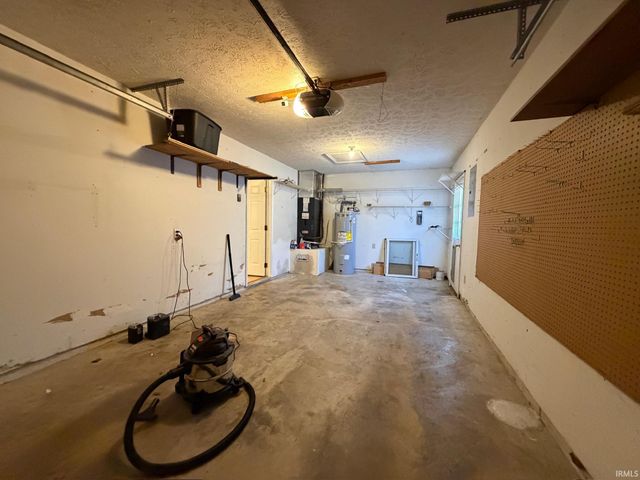 170 J Hunter Drive, Bedford, IN 47421