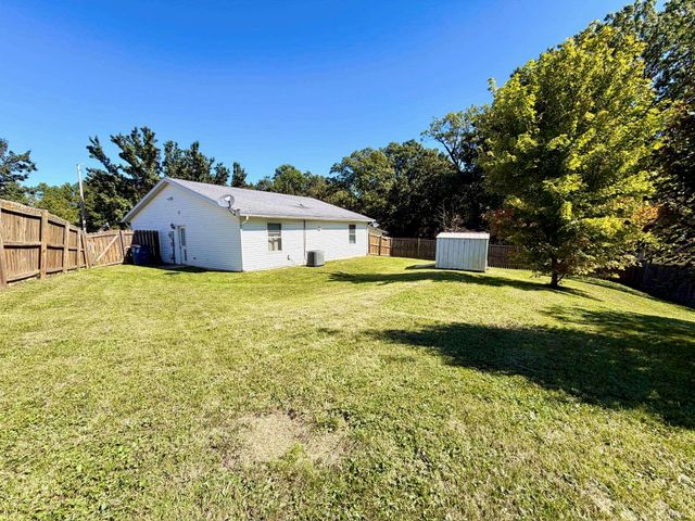 170 J Hunter Drive, Bedford, IN 47421