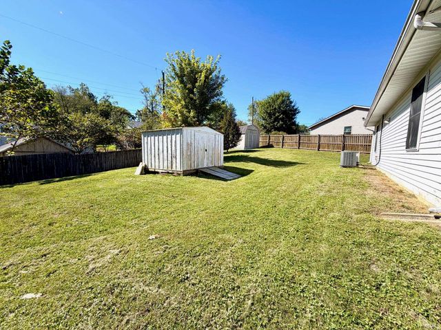 170 J Hunter Drive, Bedford, IN 47421