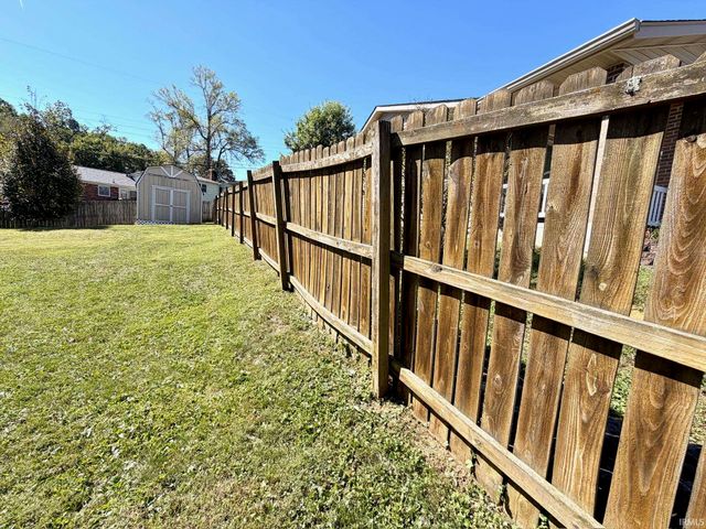 170 J Hunter Drive, Bedford, IN 47421