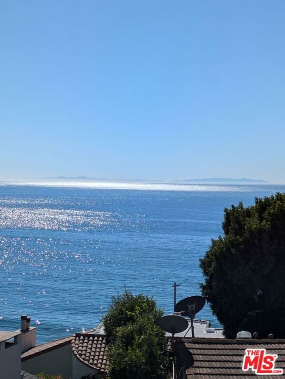 Image 1 of property listing at 17845 Porto Marina Way, Pacific Palisades, CA 90272