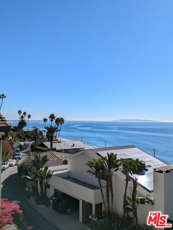 Image 6 of property listing at 17845 Porto Marina Way, Pacific Palisades, CA 90272