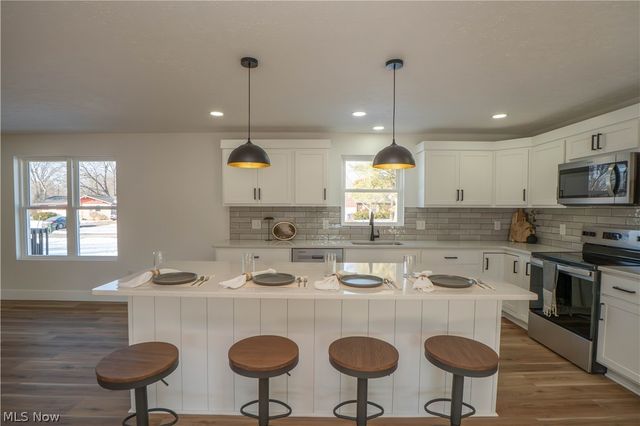 590 Eleanora Drive, Cuyahoga Falls, OH 44223