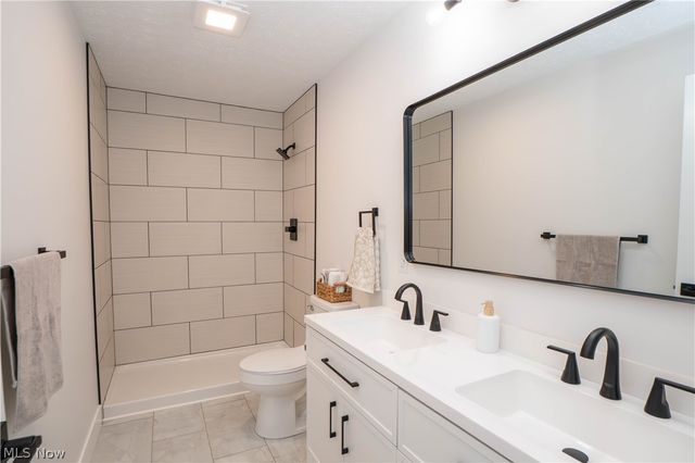 590 Eleanora Drive, Cuyahoga Falls, OH 44223