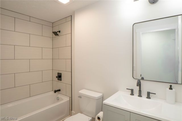 590 Eleanora Drive, Cuyahoga Falls, OH 44223