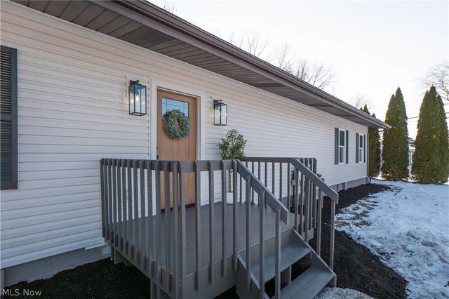 590 Eleanora Drive, Cuyahoga Falls, OH 44223