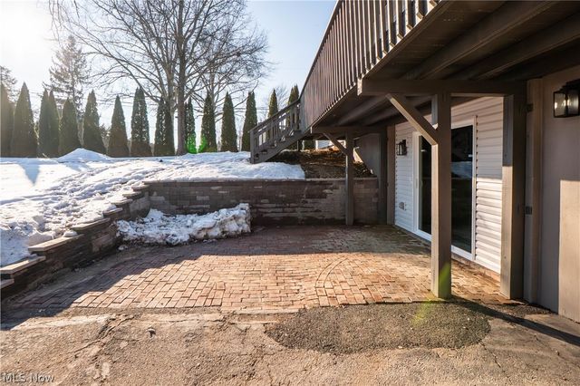 590 Eleanora Drive, Cuyahoga Falls, OH 44223