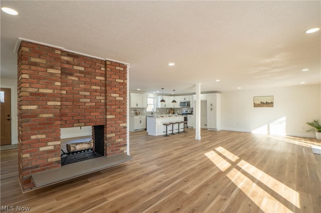 590 Eleanora Drive, Cuyahoga Falls, OH 44223