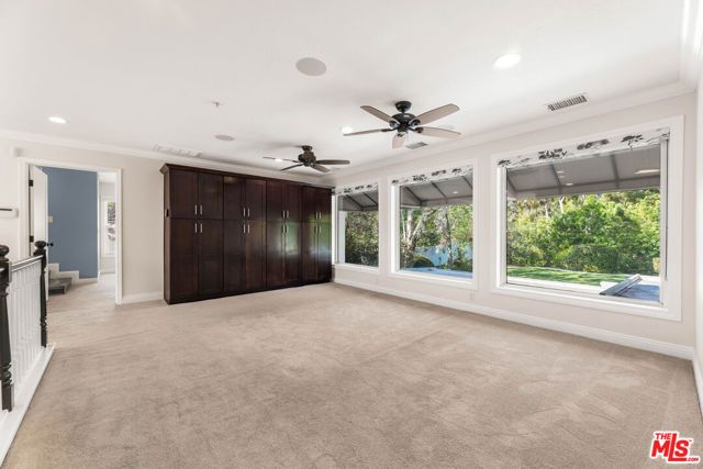 6221 Penfield Avenue, Woodland Hills (los Angeles), CA 91367