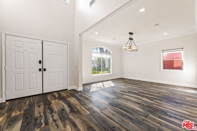 6221 Penfield Avenue, Woodland Hills (los Angeles), CA 91367