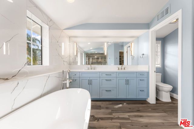 6221 Penfield Avenue, Woodland Hills (los Angeles), CA 91367