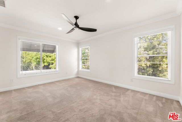 6221 Penfield Avenue, Woodland Hills (los Angeles), CA 91367