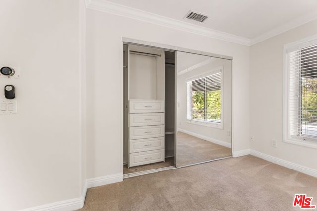 6221 Penfield Avenue, Woodland Hills (los Angeles), CA 91367