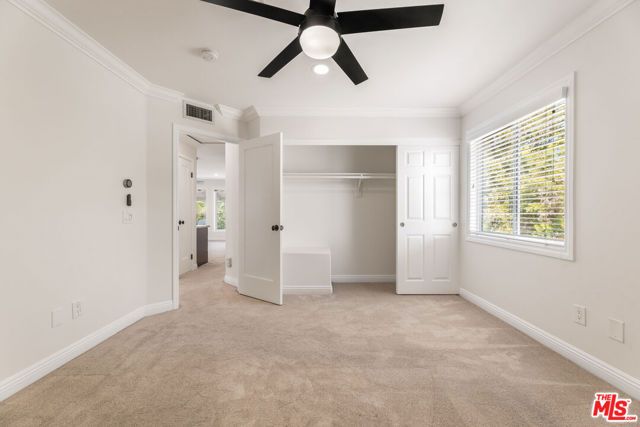 6221 Penfield Avenue, Woodland Hills (los Angeles), CA 91367