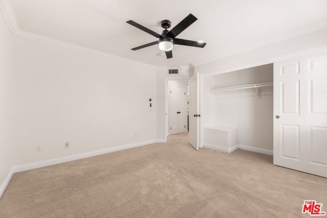 6221 Penfield Avenue, Woodland Hills (los Angeles), CA 91367
