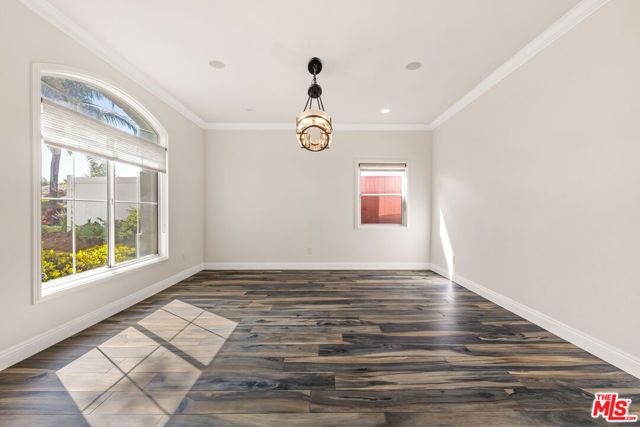 6221 Penfield Avenue, Woodland Hills (los Angeles), CA 91367