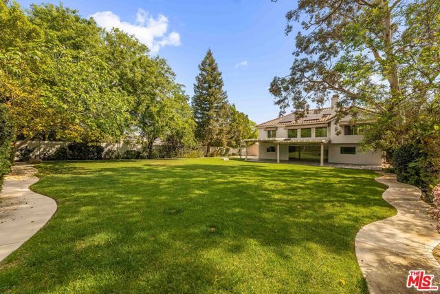 6221 Penfield Avenue, Woodland Hills (los Angeles), CA 91367