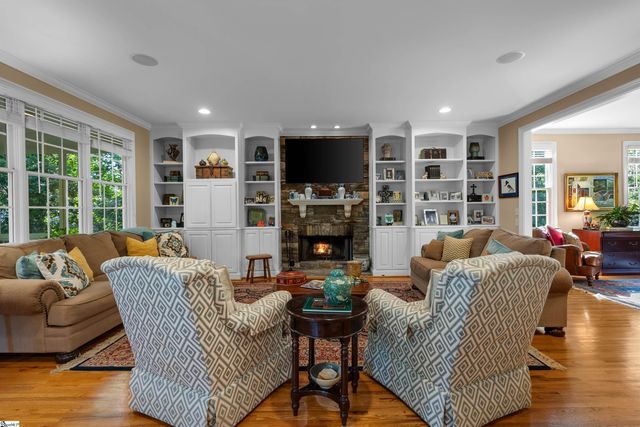 1 Shady Lane, Greenville, SC 29605