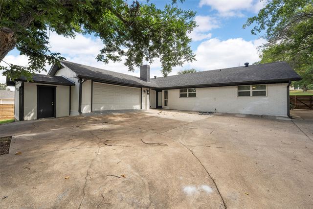 1132 Western Oaks Drive, Woodway, TX 76712