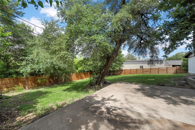 1132 Western Oaks Drive, Woodway, TX 76712