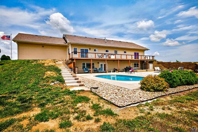 4249 NW 86th St, Topeka, KS 66618
