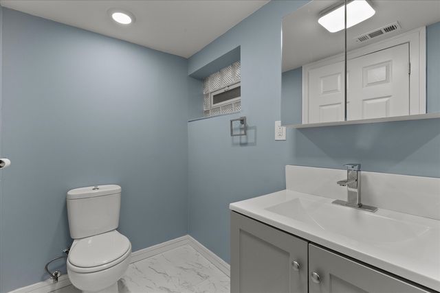 6831 S Winchester Avenue, Chicago, IL 60636