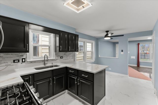 6831 S Winchester Avenue, Chicago, IL 60636