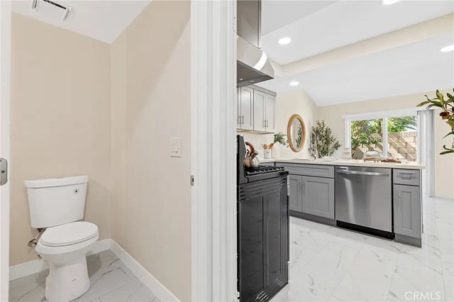 10089 15th Street 16, Garden Grove, CA 92843