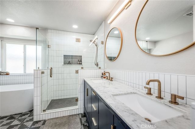 750 E Wood Duck Circle, Fresno, CA 93730