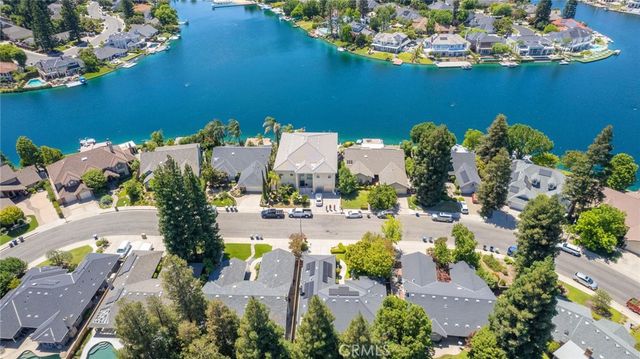 750 E Wood Duck Circle, Fresno, CA 93730
