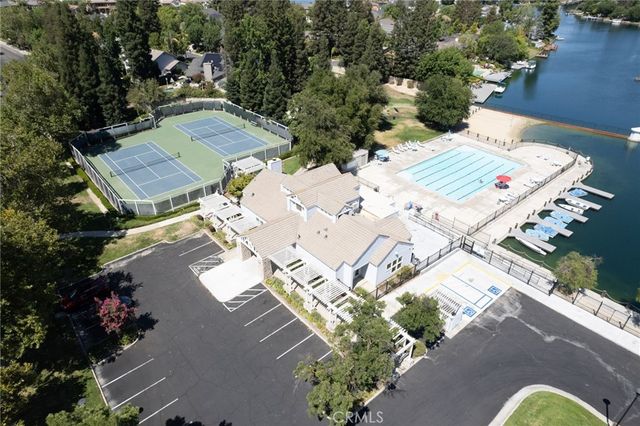 750 E Wood Duck Circle, Fresno, CA 93730