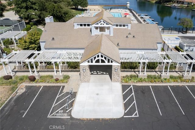750 E Wood Duck Circle, Fresno, CA 93730