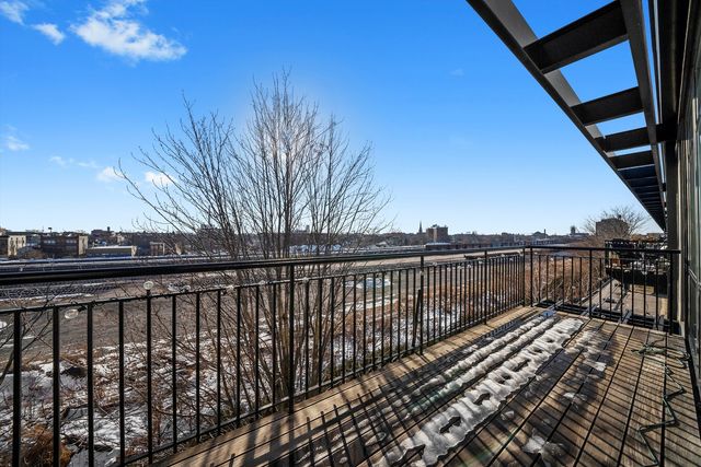 1001 W 15th Street 410, Chicago, IL 60608