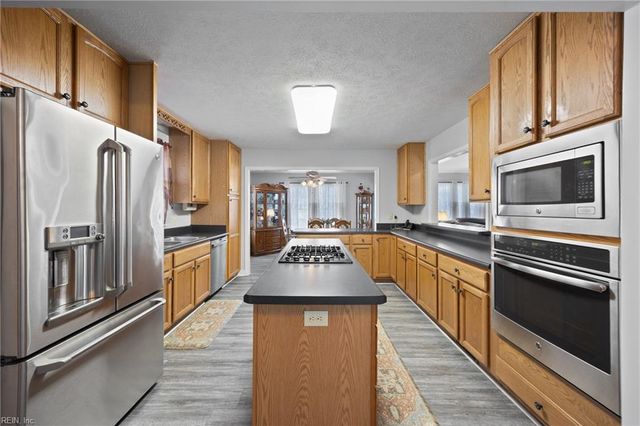 5715 Hickory Fork RD, Gloucester, VA 23061