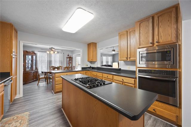 5715 Hickory Fork RD, Gloucester, VA 23061