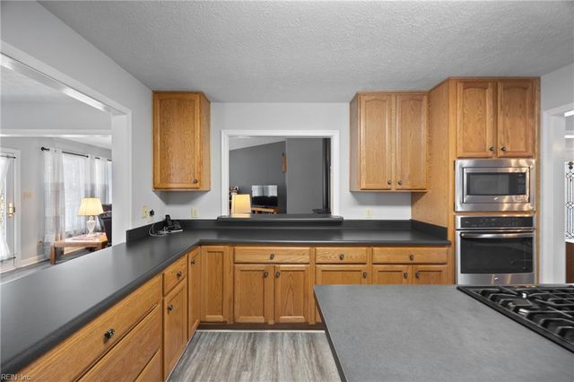 5715 Hickory Fork RD, Gloucester, VA 23061