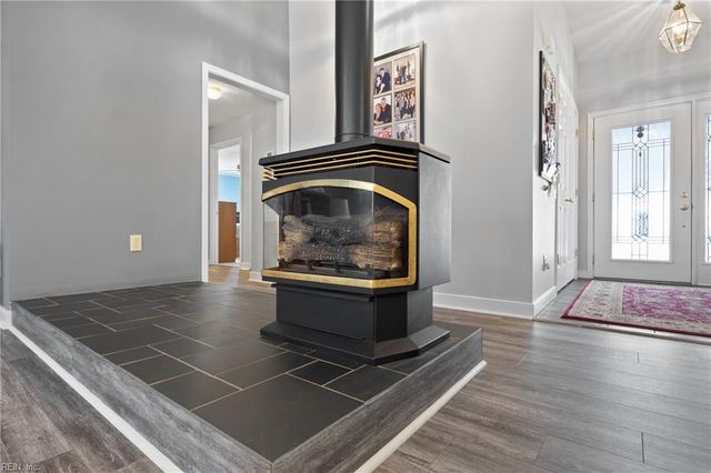 5715 Hickory Fork RD, Gloucester, VA 23061