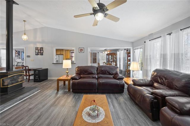 5715 Hickory Fork RD, Gloucester, VA 23061