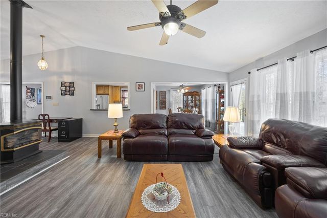 5715 Hickory Fork RD, Gloucester, VA 23061