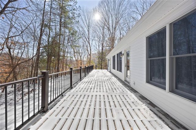 5715 Hickory Fork RD, Gloucester, VA 23061