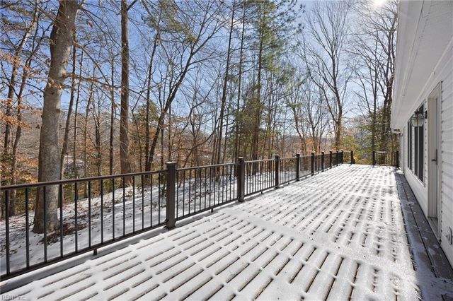 5715 Hickory Fork RD, Gloucester, VA 23061